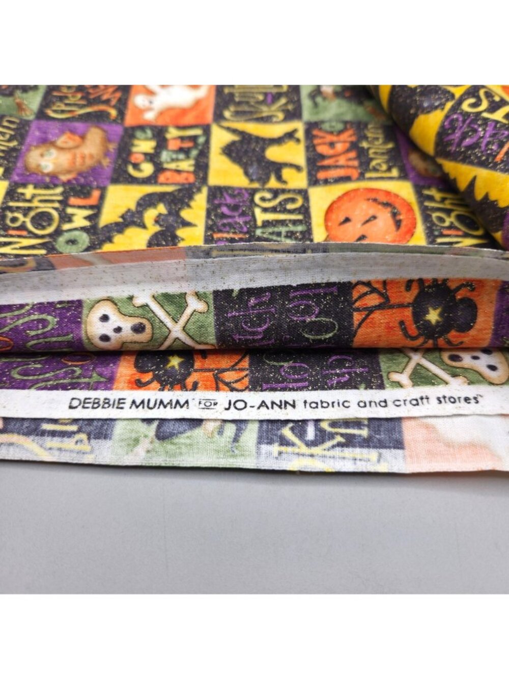 Debbie Mumm Halloween Fabric Jack-O-Lanterns Ghosts Skulls Spiders OOP 1 Yard - Picture 4 of 4